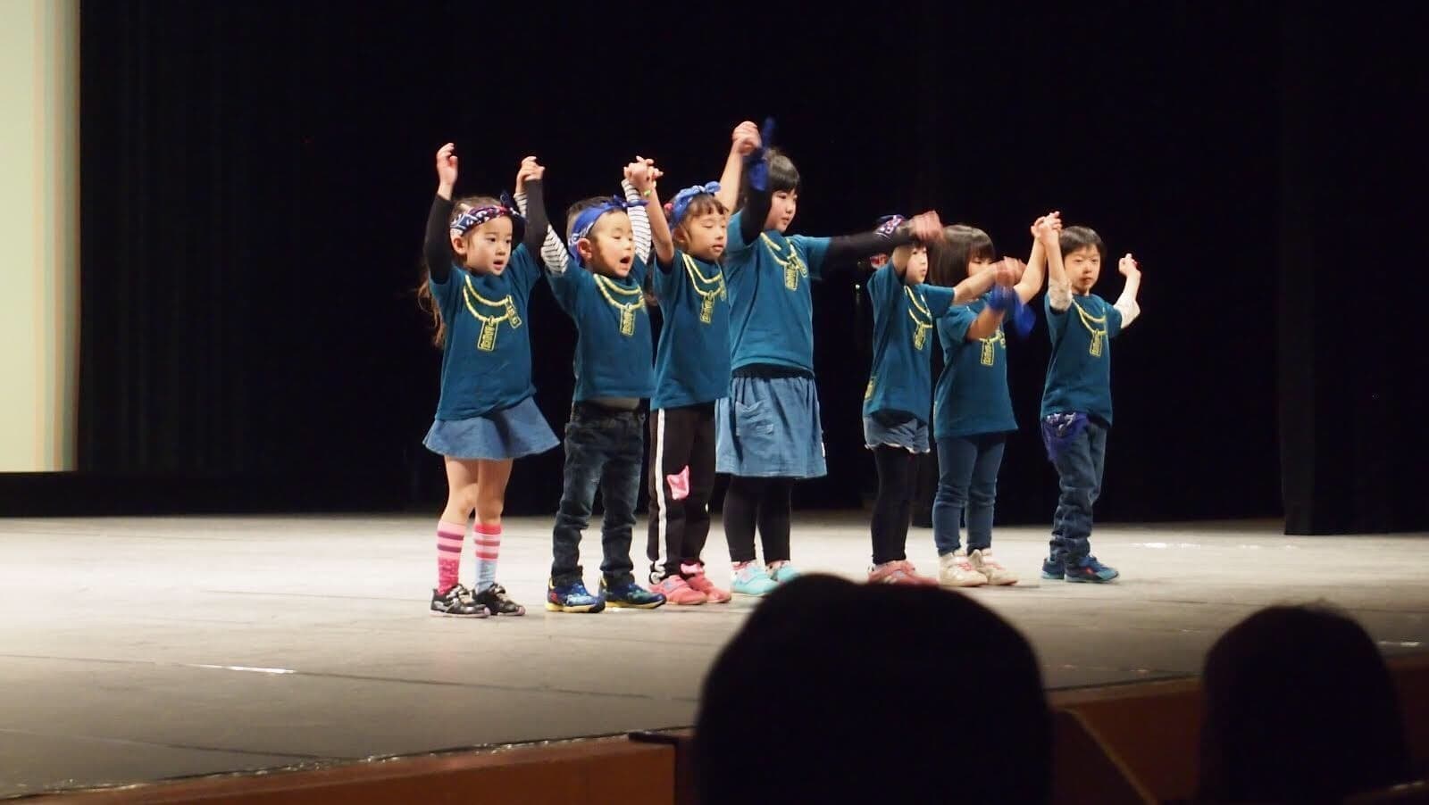 園児の成長にダンス