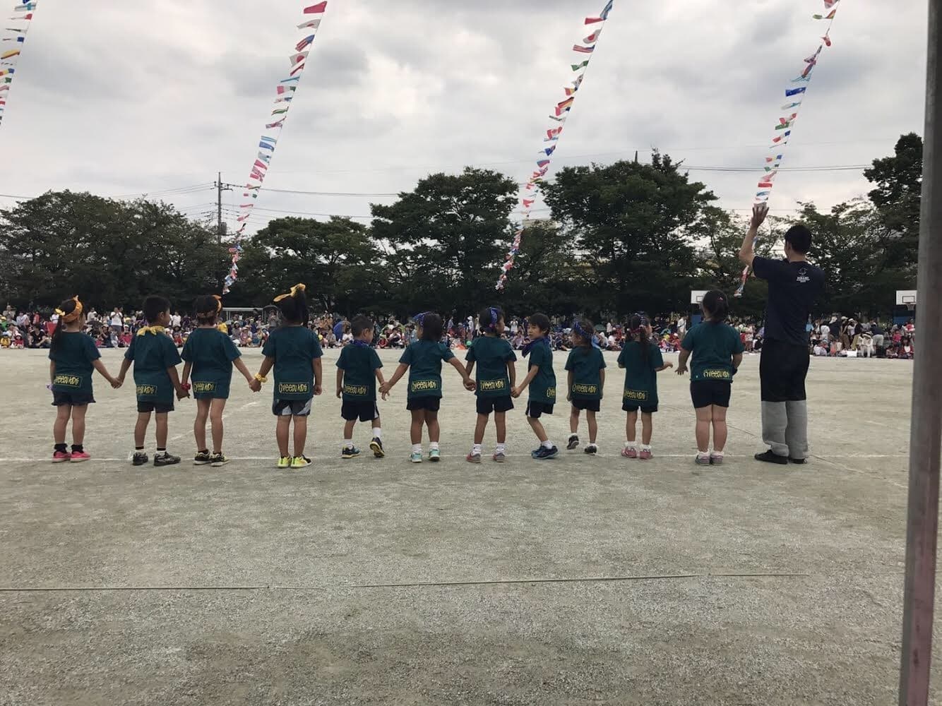 運動会で園児ダンス