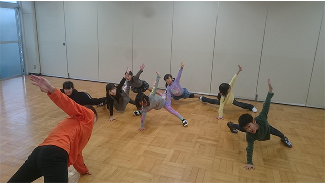 小学生に向けて園児からダンスを
