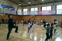 veecu ダンスレッスン 豊島区朋有小学校 親子ダンスworkshop10